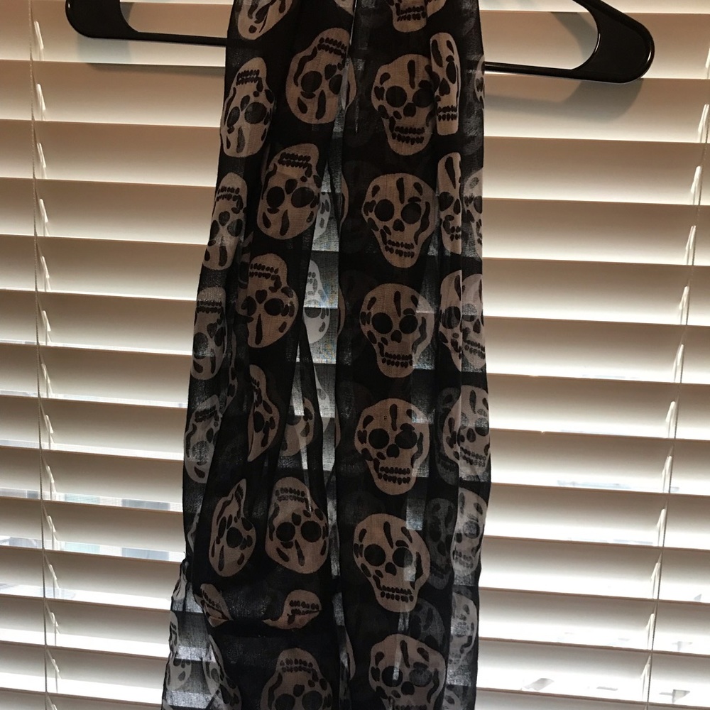 Infinity scarf